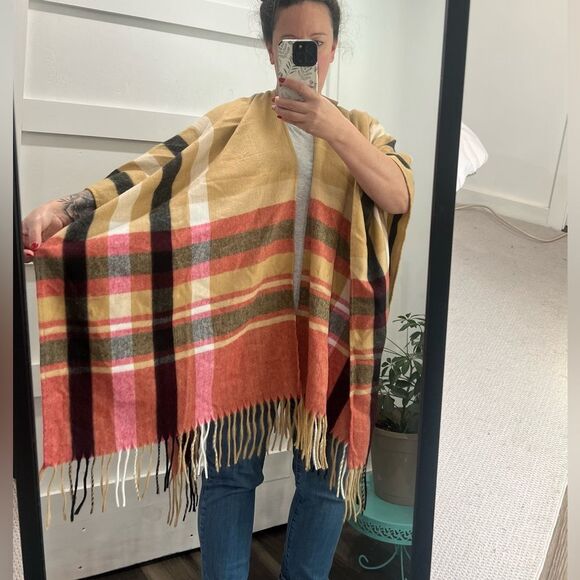 Woolrich Cozy Blanket Wrap - Picture 4 of 6